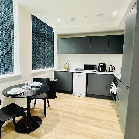 Fully Equipped One Bedroom Apartment Near Old Trafford Stadium! Manchester Exterior photo